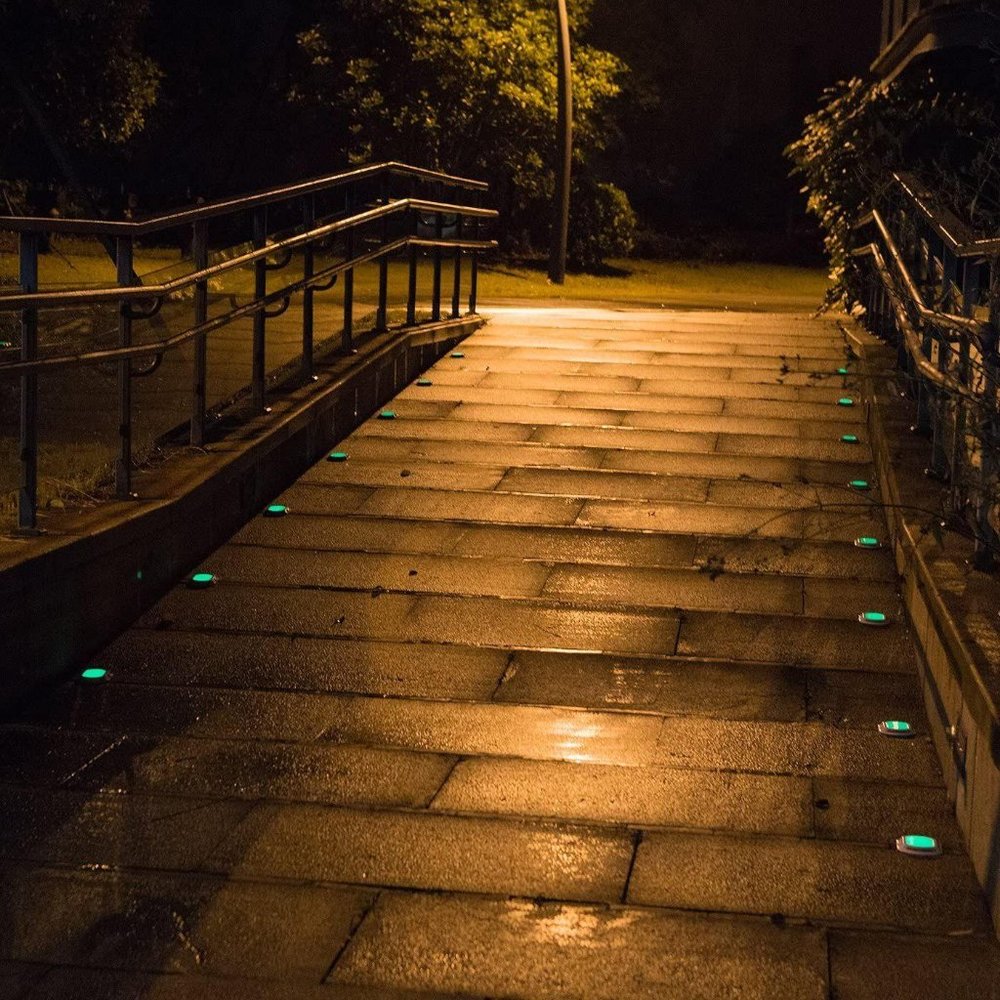 Green Waterproof Solar lights for driveway 10pk